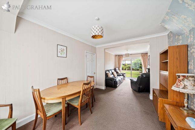 6, Burleigh Avenue, Wallington photo 3