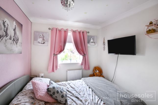 12, Galaxie Road, Waterlooville photo 4