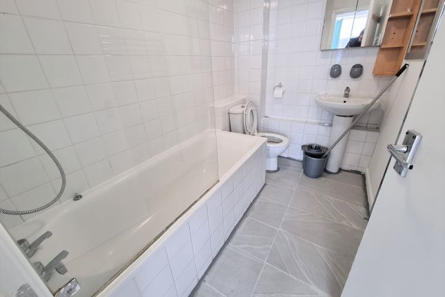1b 190, St Albans Road, Watford photo 5