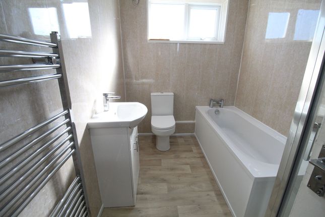 7 Melrose Terrace, Bedlington photo 3