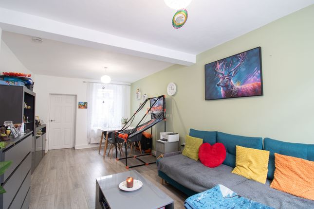 35 Risca Road, Newport photo 4