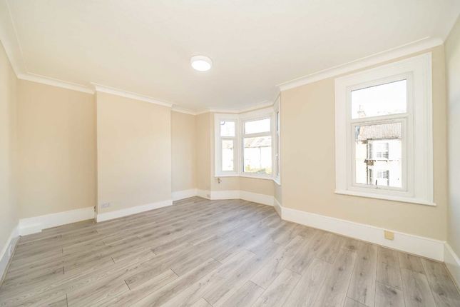 Honley Road, London photo 3