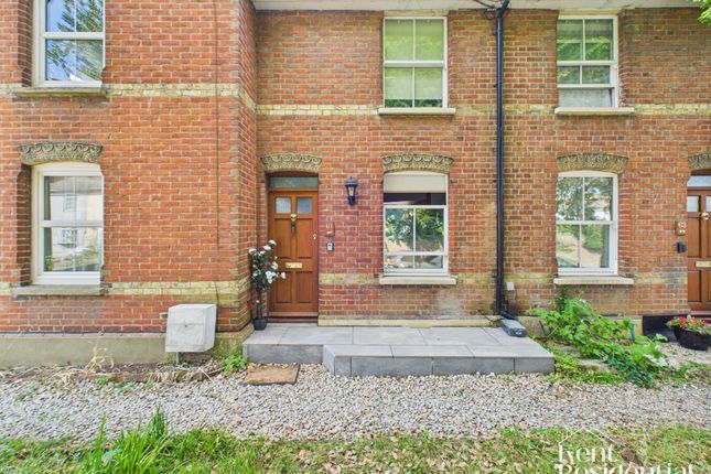 3-bed house on 61 New Hythe Lane, Aylesford, £260,000