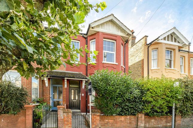 Maisonette for sale in Haydon Park Road, London