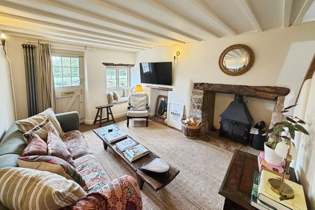 2 Castle Cottages,, Castle Lane, Devon photo 2