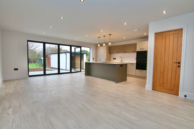 125, Grantham Road, Bracebridge Heath photo 2