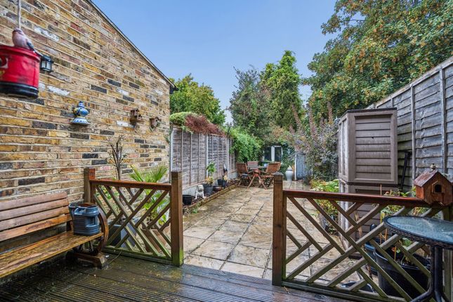 29 Park Road, Bushey photo 4