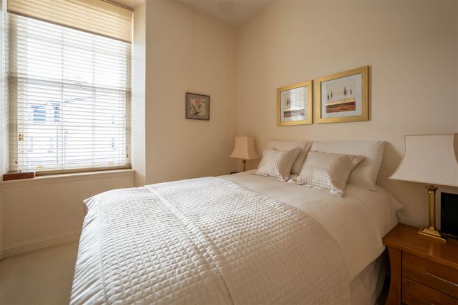 Flat for sale in Glasgow Road, Perth