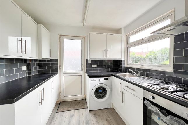 Thumbnail Property for sale in Taunton Close, Bexleyheath