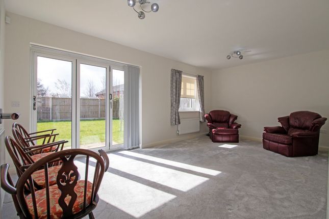 22 Canwick Way, Gainsborough photo 2