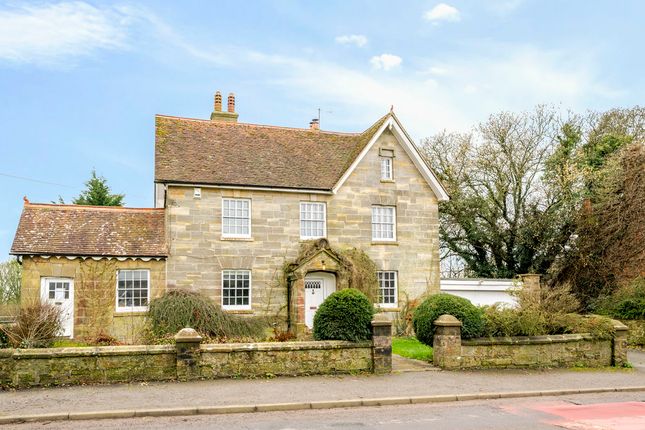 5-bed house on Stone House, Cade Street, Heathfield, £800,000