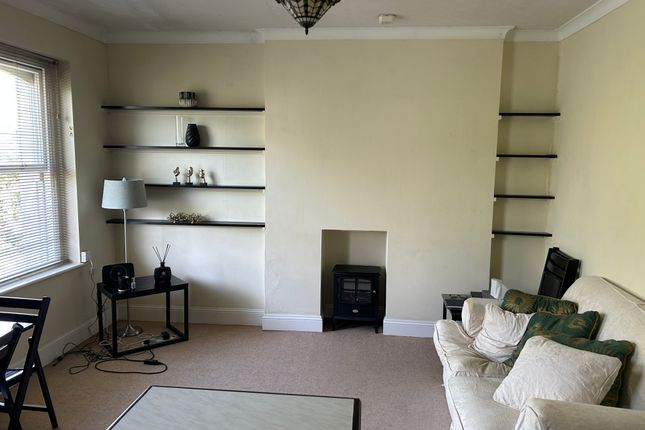 The Windsor, 17, Surbiton Hill Park, Surbiton photo 2