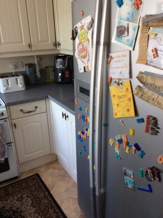 5, The Chilterns, Canvey Island photo 5