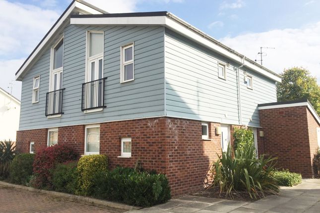 1-bed flat on 31 Hannah Court, Chorley, £950/mo