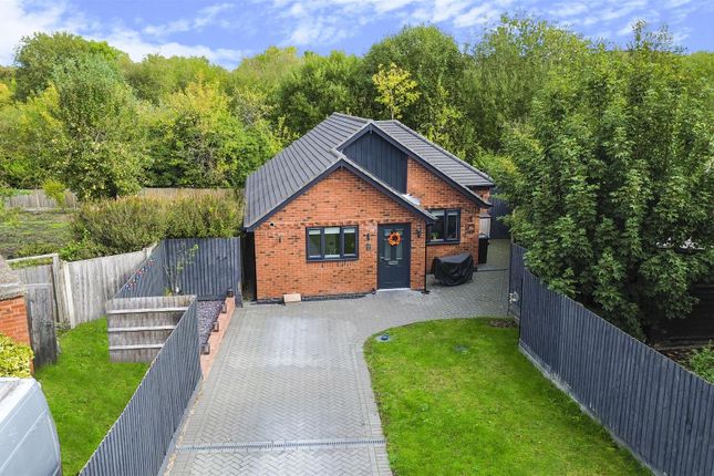 14, Cross Street, Castle Gresley photo 2