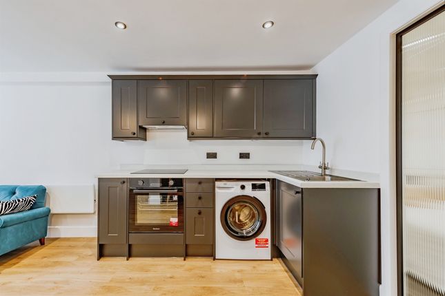 Flat 1, Oakdene Chambers, Oakdene Road, Redhill photo 4