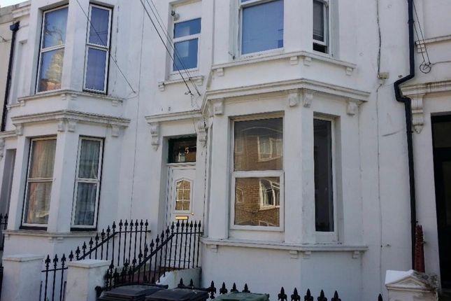 1-bed flat on Ceylon Place , Eastbourne, £900/mo