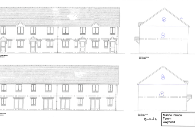 3 bedroom terraced house for sale in Marine Parade, Tywyn