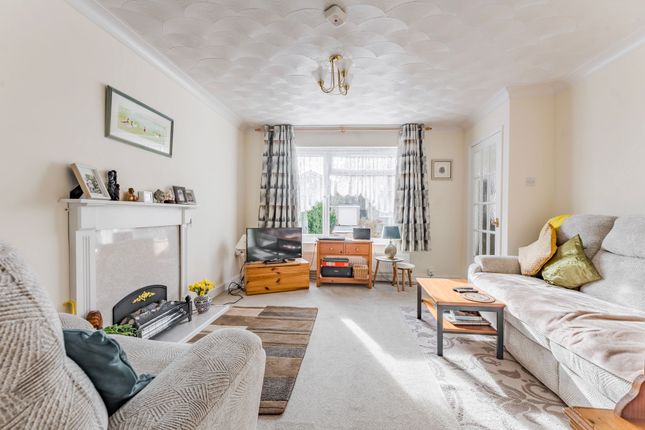 41 Woodlands Drive, Thetford photo 3