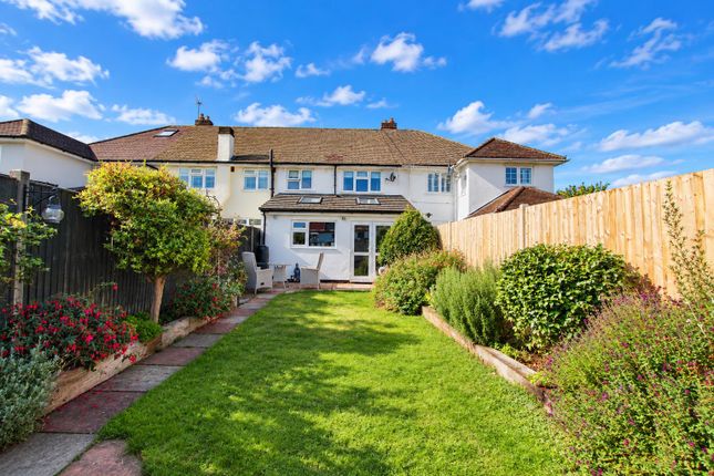 3, Ash Close, Carshalton photo 4
