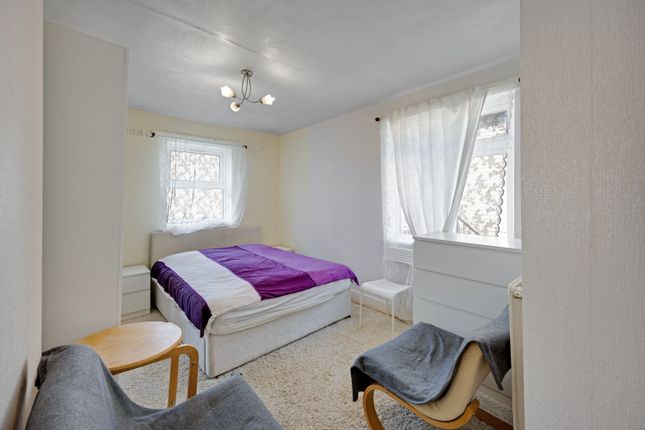 163a, Hermit Road, London photo 4