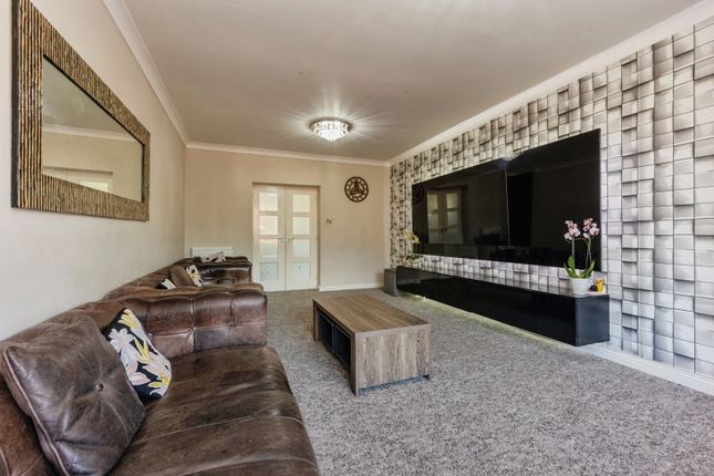 Strathmere Avenue, Manchester photo 3