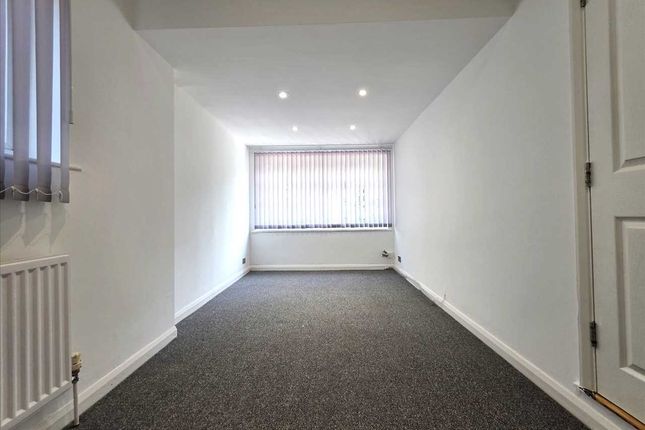 25, Paynesfield Road, Bushey photo 5