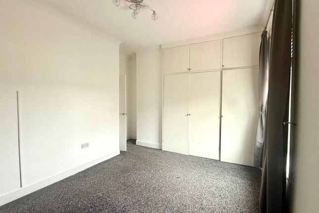 224, Old Bank Road, Dewsbury photo 4