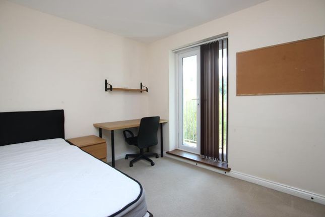 Room 4 5, Wood Mead, Bristol photo 5