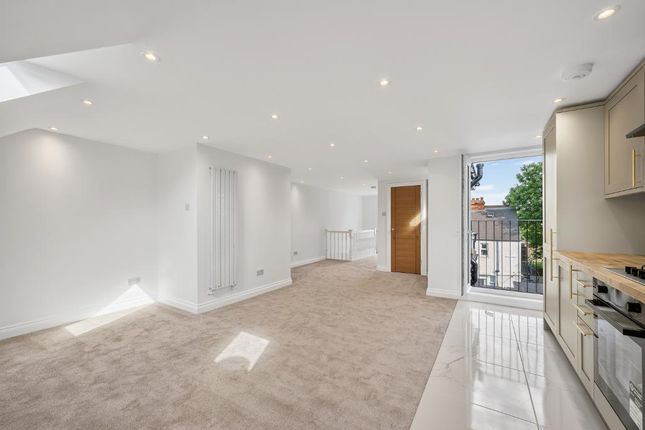 1-bed flat on 403, Kingston Road, Wimbledon Chase, £324,950