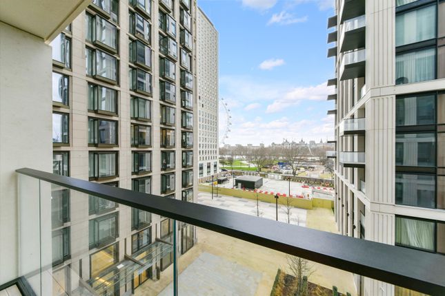 Flat to rent in Casson Square, Southbank, London