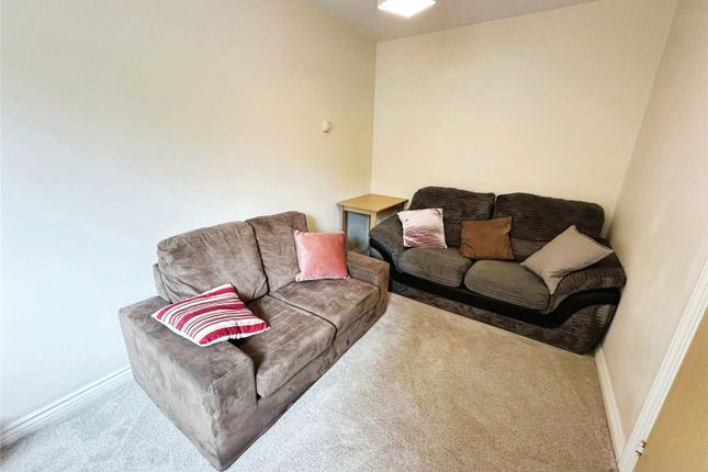 57 Richmond Court,, St. Davids Hill, Exeter photo 3