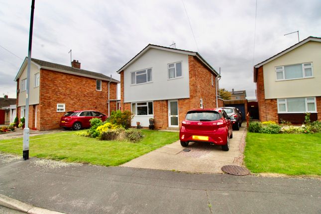 Thumbnail Detached house for sale in Allan Avenue, Stanground, Peterborough