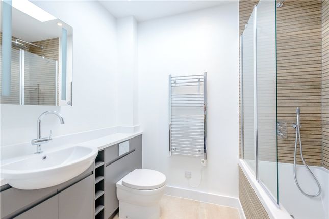 En Suite Bathroom