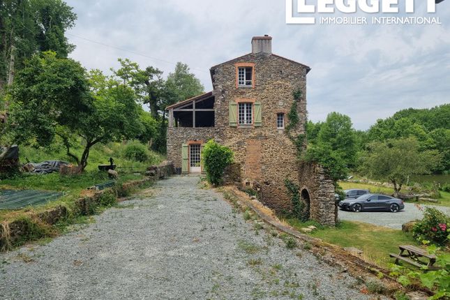 Land for sale in Pouzauges, Vendée, Pays De La Loire