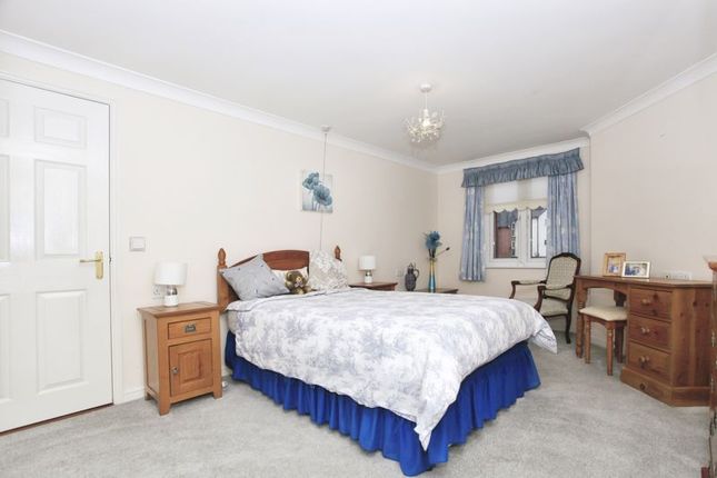 Flat for sale in Royce House, Peterborough