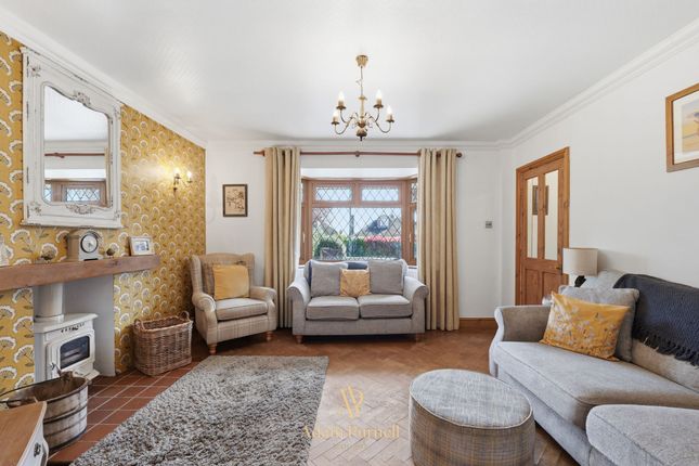 59 Butt Lane, Hinckley photo 3