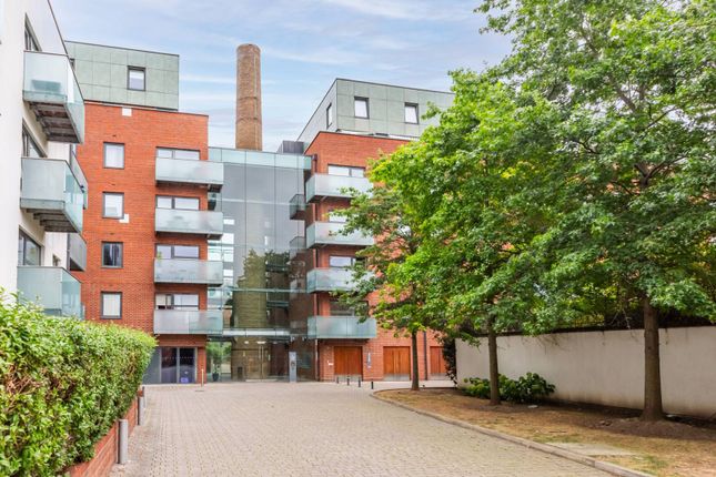 Thumbnail Flat to rent in Tiltman Place, Finsbury Park, London