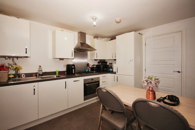 Flat for sale in Quayside Court, Coventry