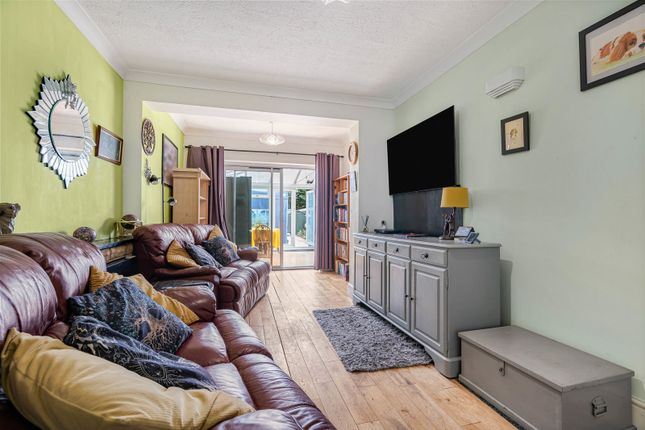 163, Pooley Green Road, Surrey photo 4