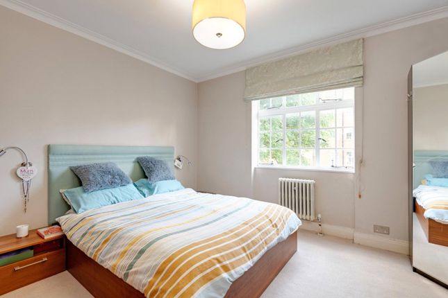 Flat for sale in Ashley Court, Frognal Lane, Hampstead