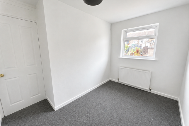 113, Wakefield photo 4