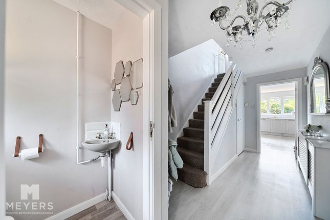 2, Blaney Way, Wimborne photo 4