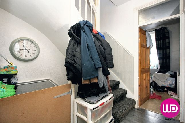 88 Faraday Grove, Gateshead photo 3