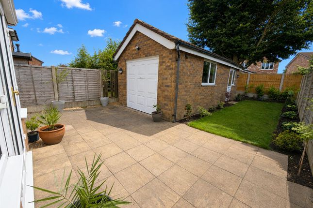 31, Turnberry Drive, Wilmslow photo 2