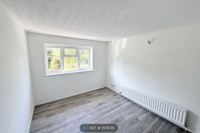 Eston Court, Bradville, Milton Keynes photo 5