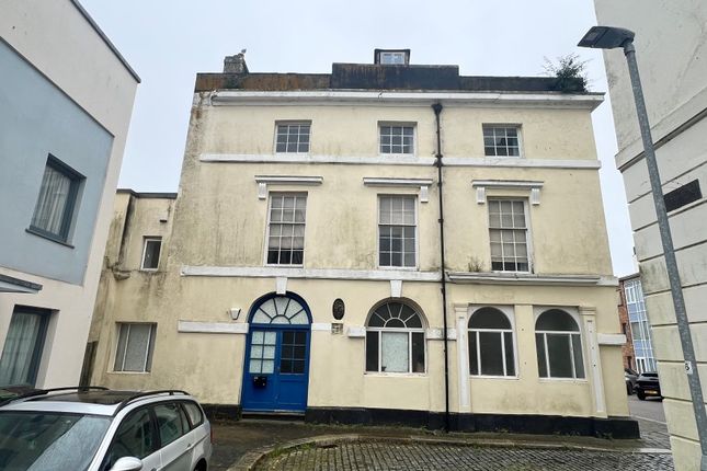 4-bed flat on 25 Bennett Street, Devonport, Plymouth, £80,000