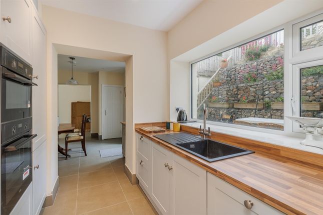 142, High Street, Ventnor photo 4