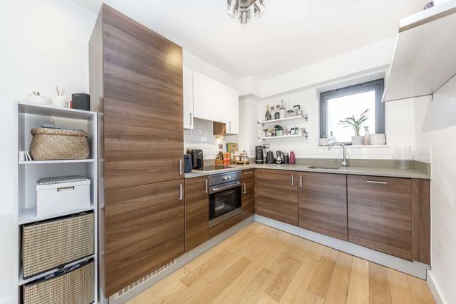 Flat for sale in Graham Road, London