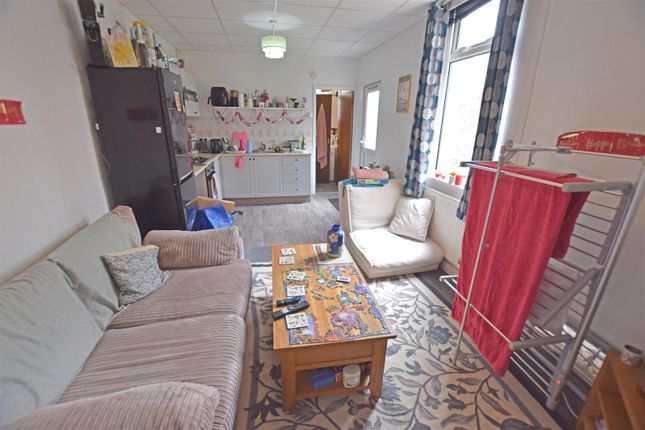 11, Amesbury Road, Cardiff photo 4